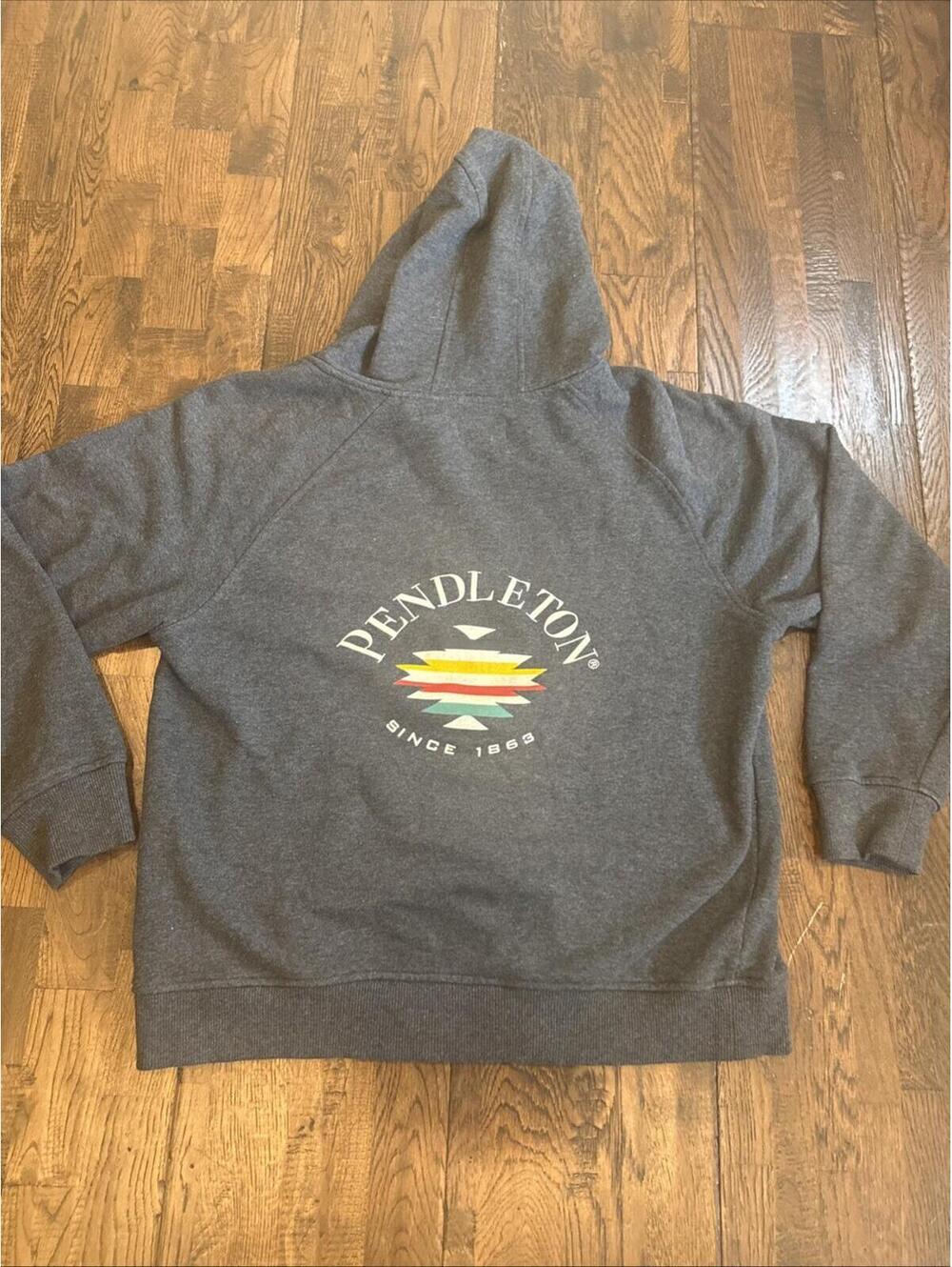 Pendleton Womens Full Zip Hoodie Small Gray Tribal Back Graphic EUC